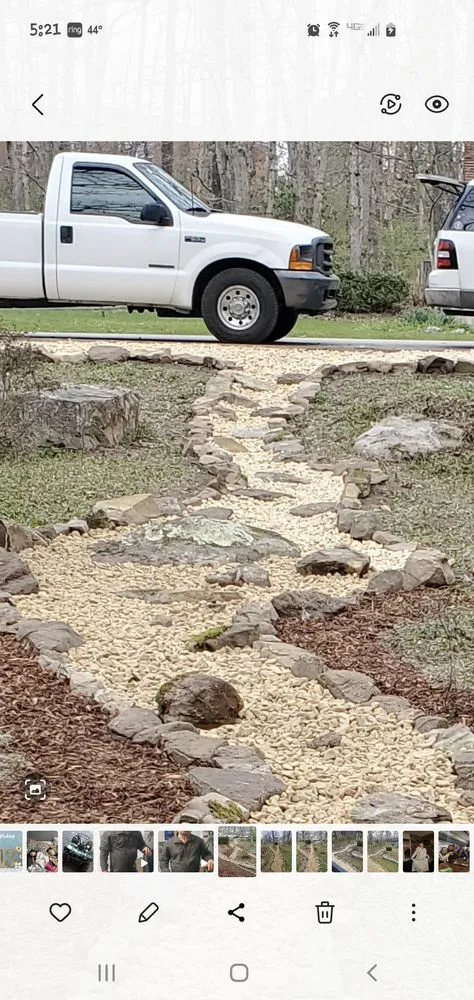 Affordable lawn care service experts serving Signal Mountain, TN - Lyda Landscapes