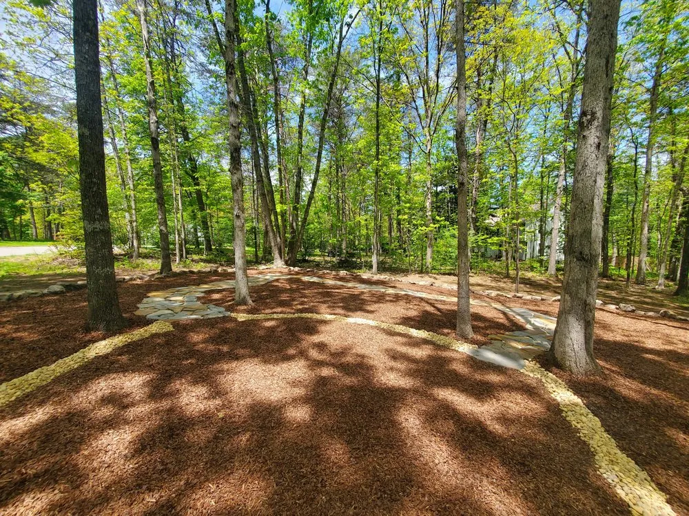 Professional outdoor landscaping in Signal Mountain, TN by Lyda Landscapes