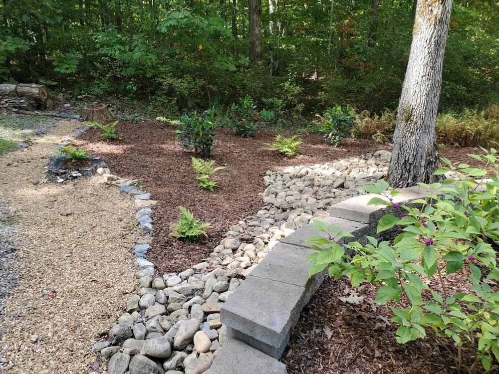 Professional residential landscaping experts serving Signal Mountain, TN - Lyda Landscapes