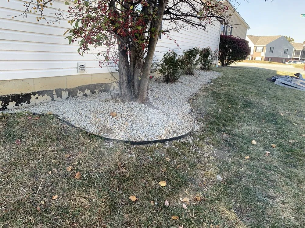 Top-rated lawn care service in Cincinnati, OH - Lydias Lawn Care