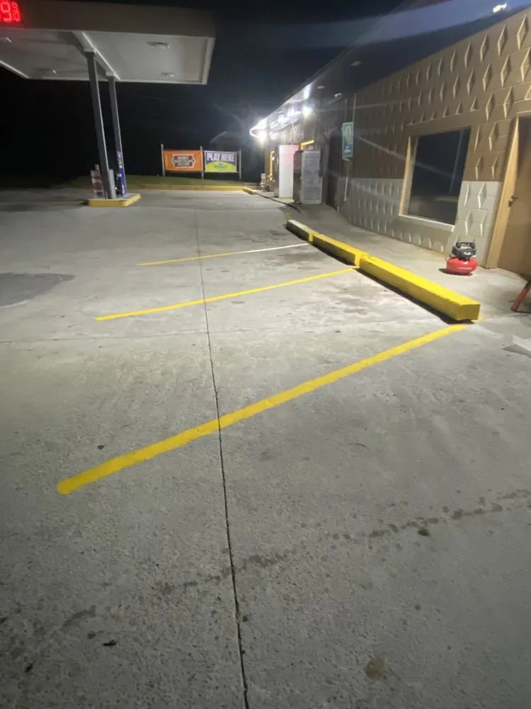 Expert lawn care service in Fayetteville, TN - Lyell’s Custom Landscaping