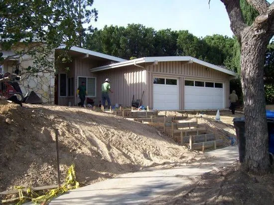 Local yard cleanup service in Simi Valley, CA by Lyle Lavietes Landscape Contractor