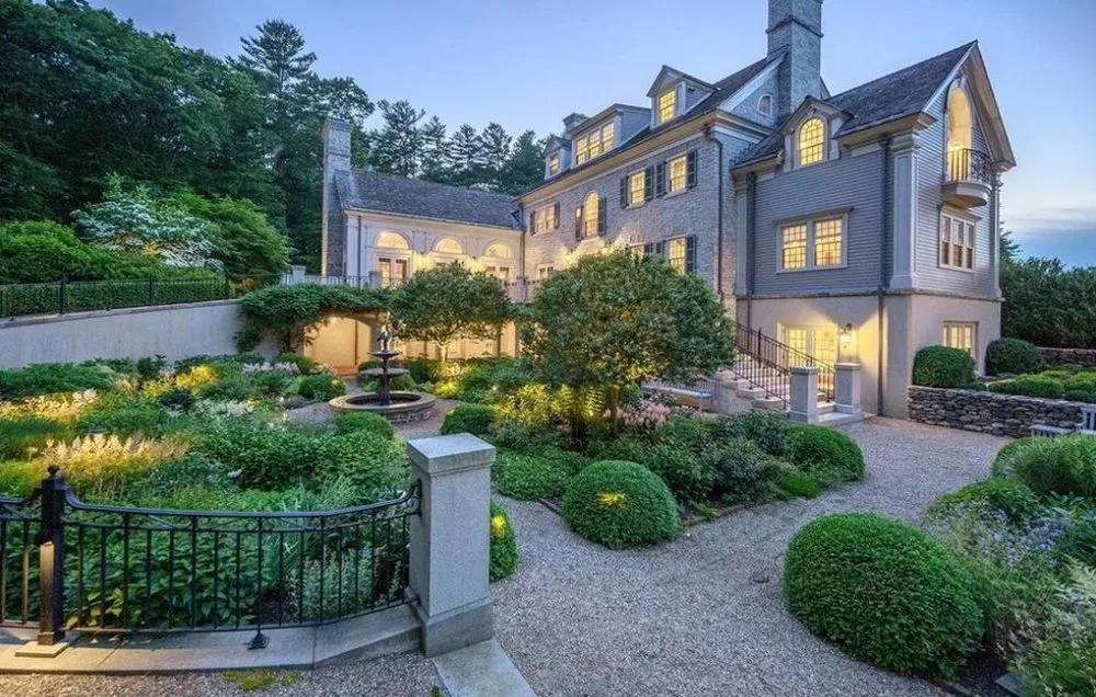 Trusted landscaping services in Sudbury, MA - Lynch Landscape