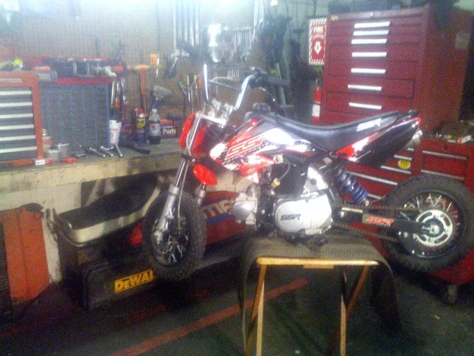 Reliable lawn mowing service in Lynn, MA - Lynn Lawnmower & Snowblower Service