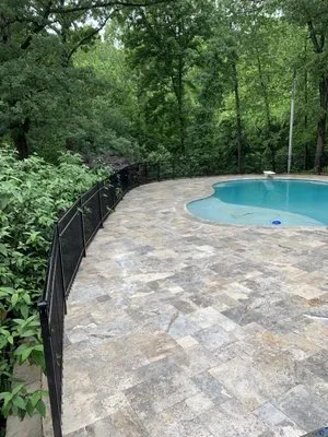 Lynn’s Landscaping Logo