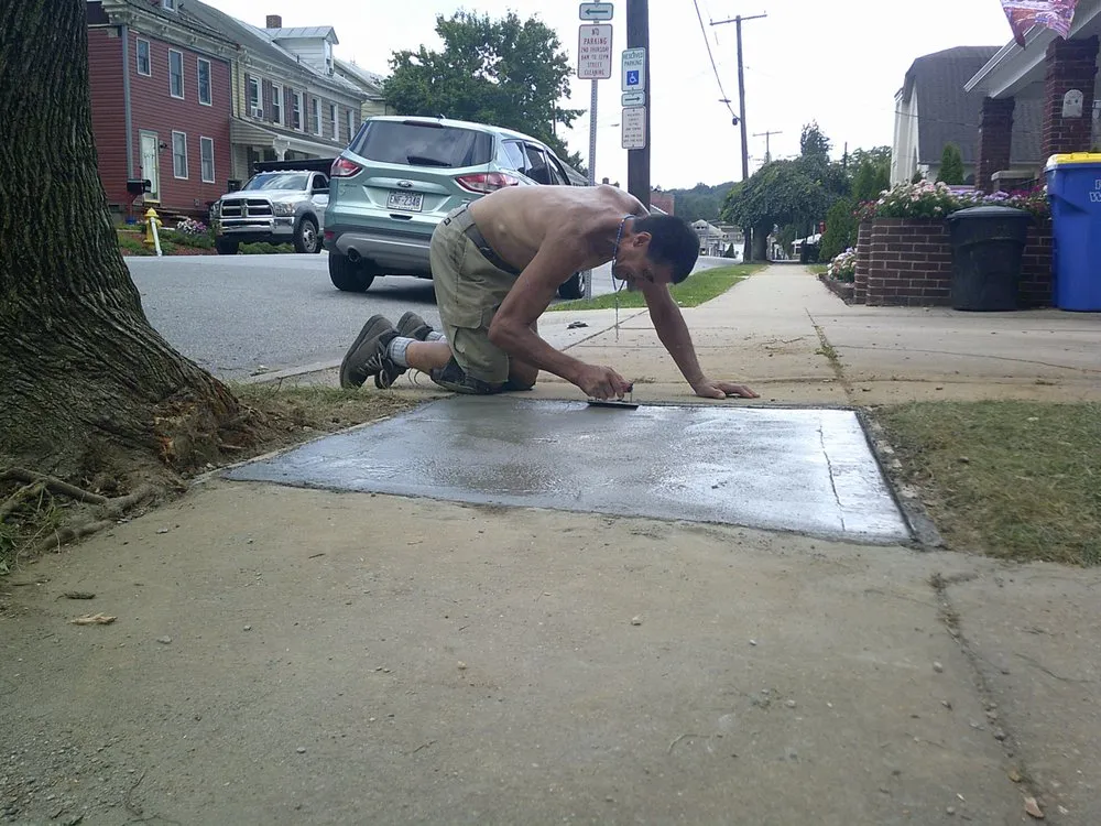 Top-rated landscape installation for year-round maintenance in Erie, PA by Lynx Mgmt