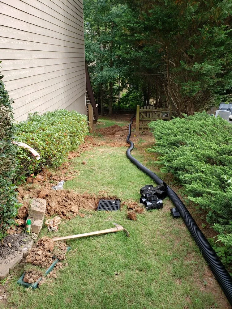 Affordable landscape design experts serving Lindale, GA - Lynx Property Management