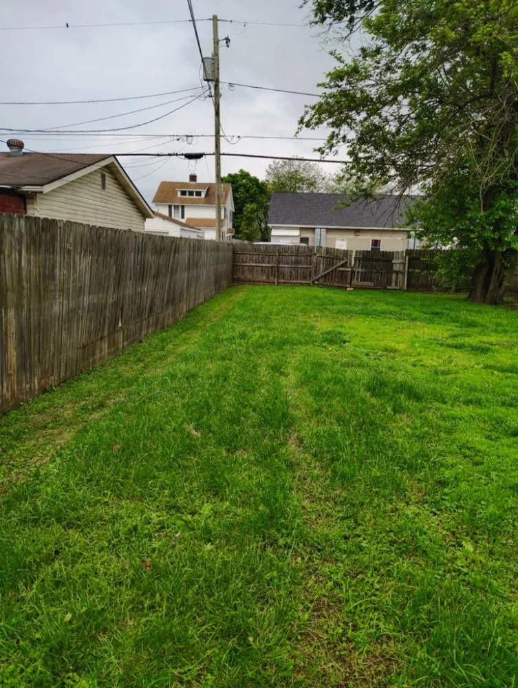 Expert residential landscaping experts serving Lancaster, OH - Lynz Family Lawncare