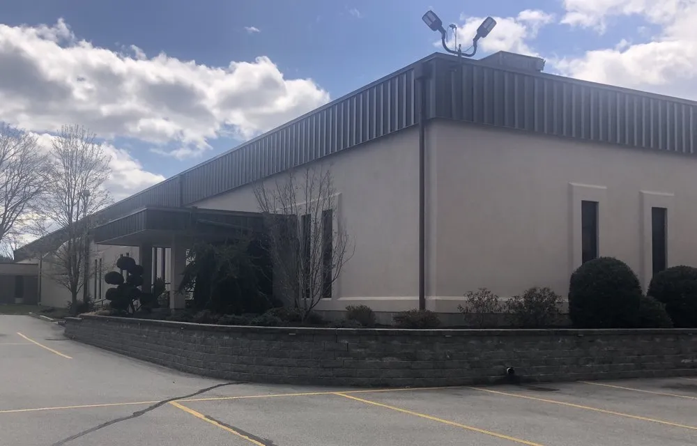 Custom lawn care service with custom design in Brooklyn, CT by Lyon & Company Landscaping