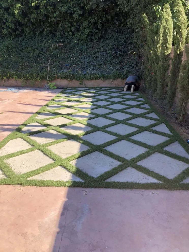 Custom lawn mowing service for homes in Santa Clarita, CA by Lyon Landscaping