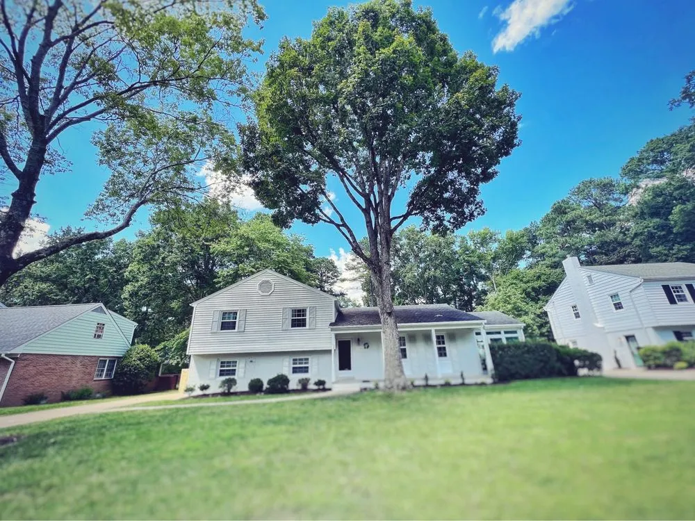 Reliable landscaping services in Richmond, VA by Lyric's Lawn & Home Care