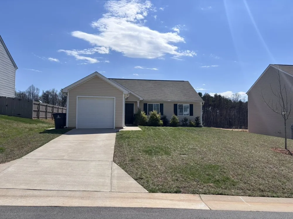 Affordable lawn care service experts serving Thomasville, NC - LZT Lawns