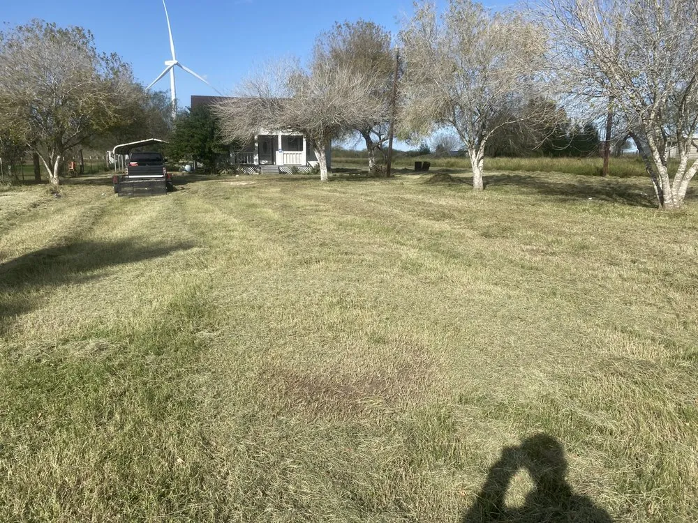 Custom lawn mowing service in Rio Hondo, TX - M & A Lawn Care And Welding