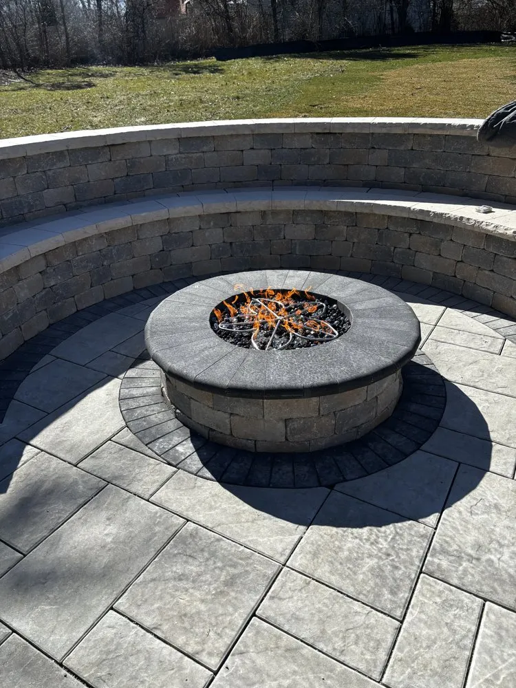 Reliable lawn mowing service experts serving Aurora, IL - M & Ana Landscaping Services