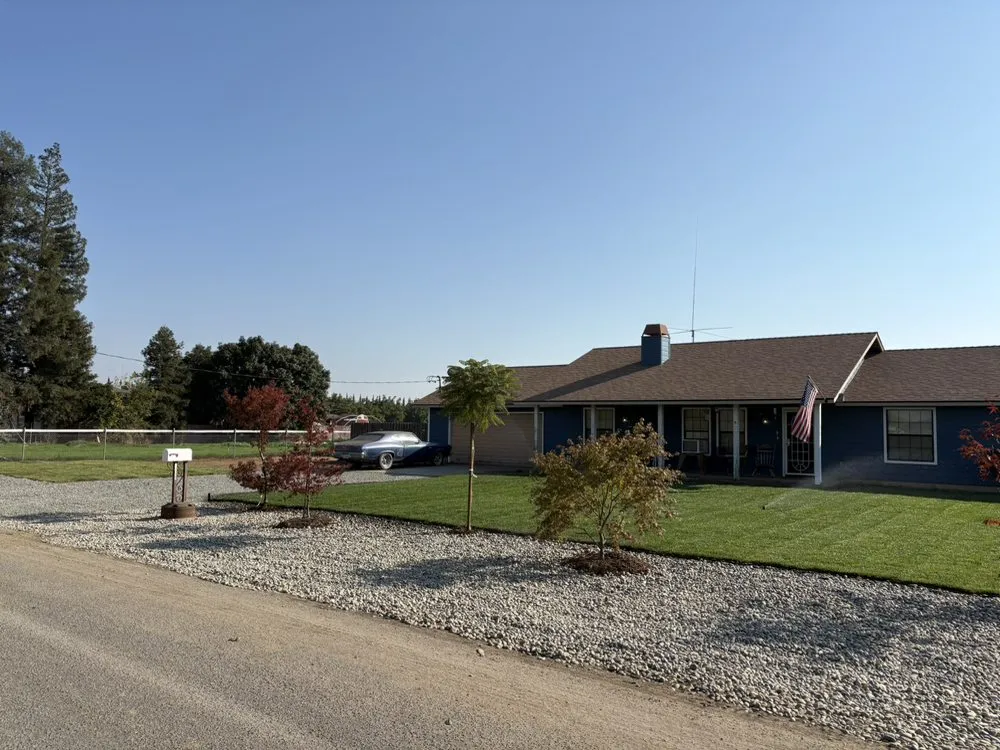 Top-rated garden landscaping in Tulare, CA - M & B Trash Talk & Landscape