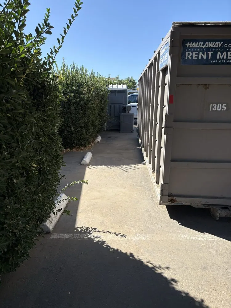 Professional yard maintenance for year-round maintenance across Tulare, CA - M & B Trash Talk & Landscape