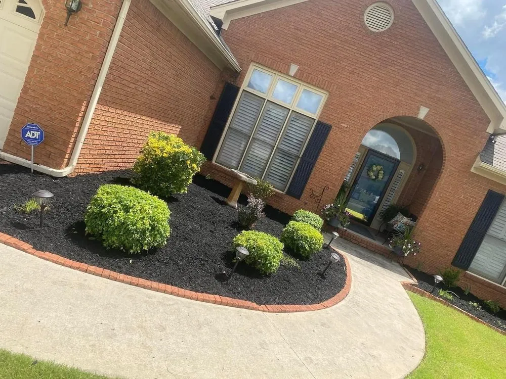 Top-rated yard maintenance for homes in Decatur, AL by M & C