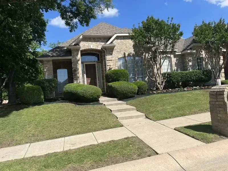 Expert landscaping services experts serving McKinney, TX - M & J Landscaping