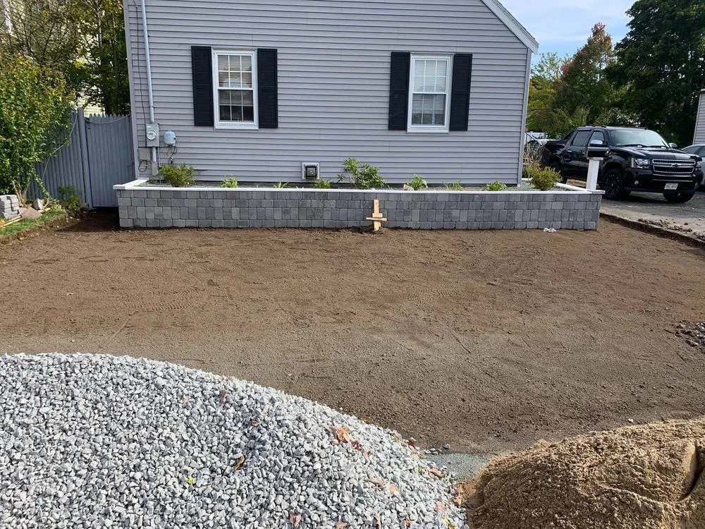 Expert residential landscaping experts serving Peabody, MA - M & J Seasoned Construction
