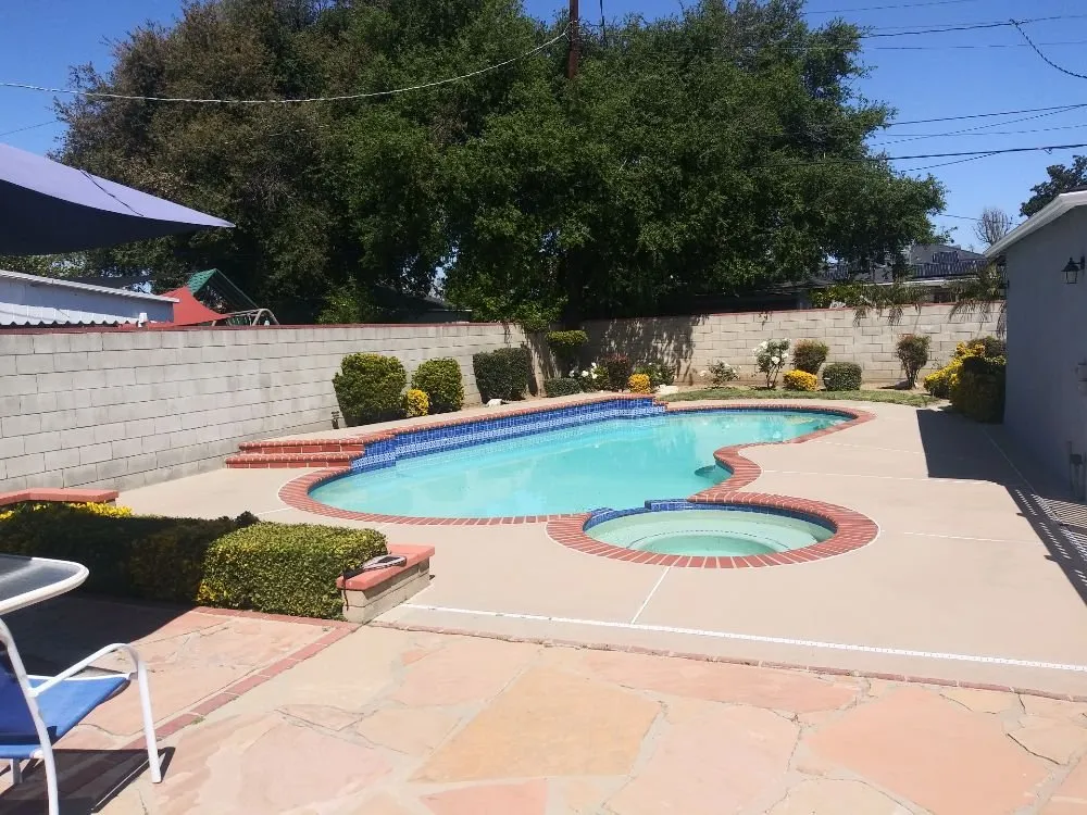 Affordable residential landscaping for beautiful yards in Los Angeles, CA by M & M Gardening