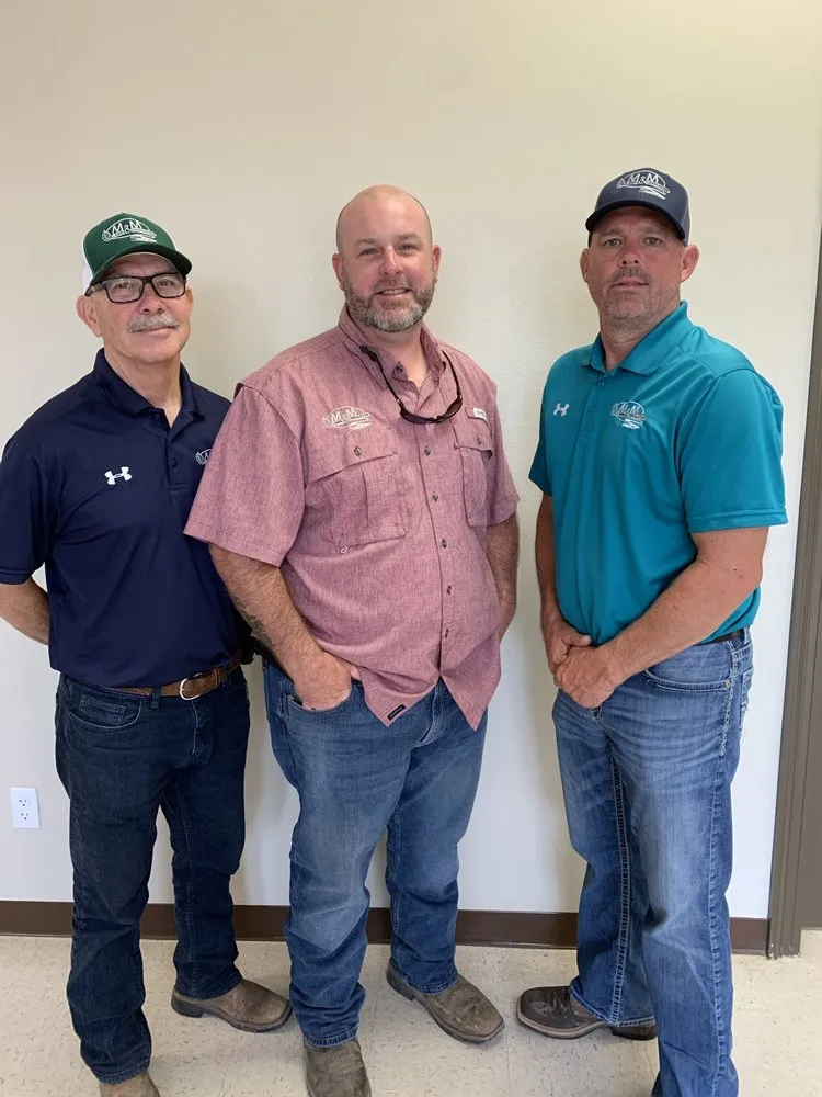 Expert landscaping services experts serving Lake Charles, LA - M & M Lawn & Irrigation