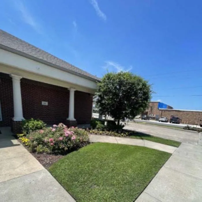 Custom landscape design experts serving Lake Charles, LA - M & M Lawn & Irrigation