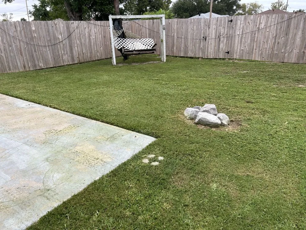 Trusted yard cleanup service in Laplace, LA by M & M Lawn Care Services