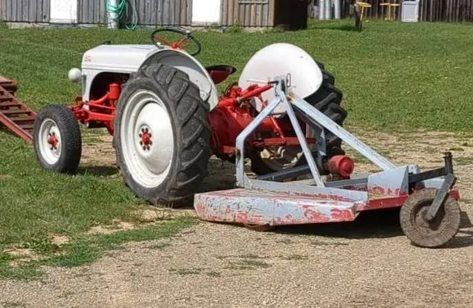 Top-rated garden landscaping for beautiful yards across Fairview, PA - M & M Mowing