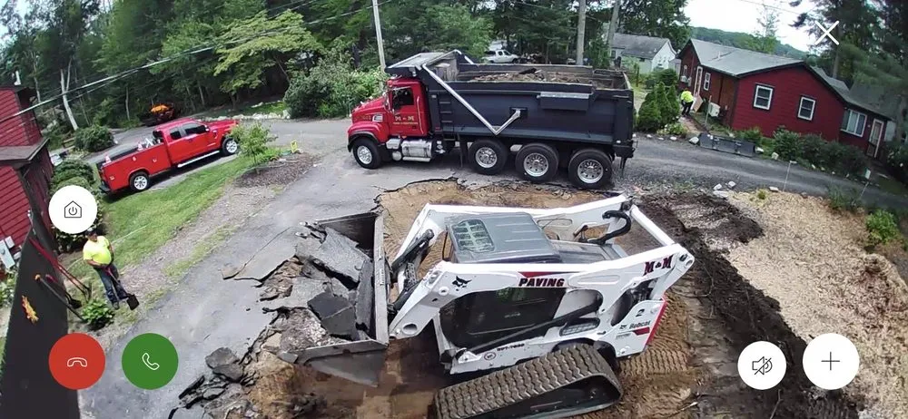 Reliable lawn mowing service experts serving Coventry, RI - M & M Paving and Landscaping