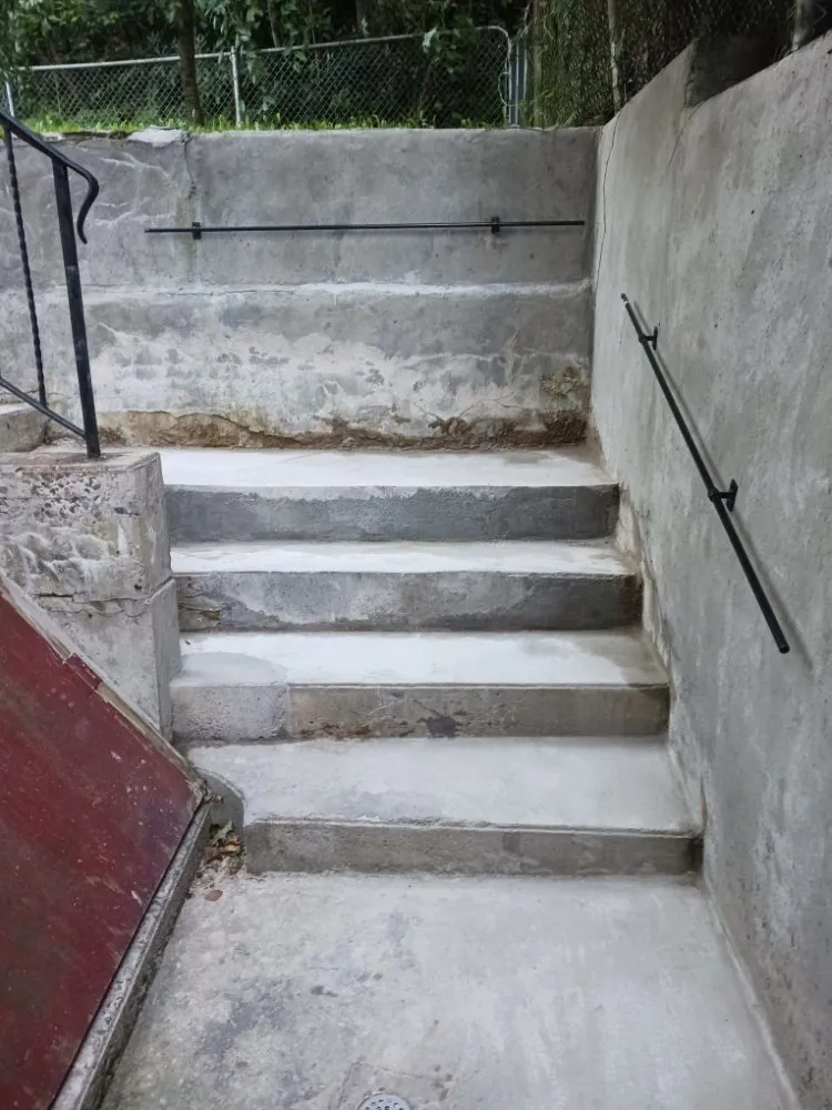 Professional lawn care service in McAdoo, PA - M & M Services