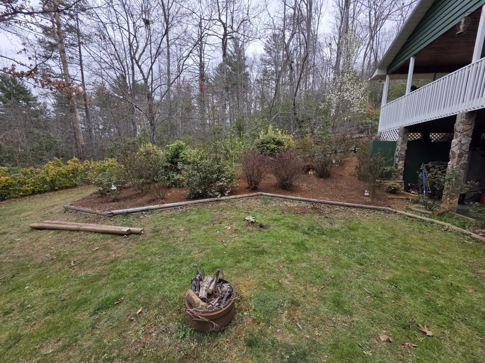 Local lawn care service experts serving Franklin, NC - M & R Hauling and Delivery