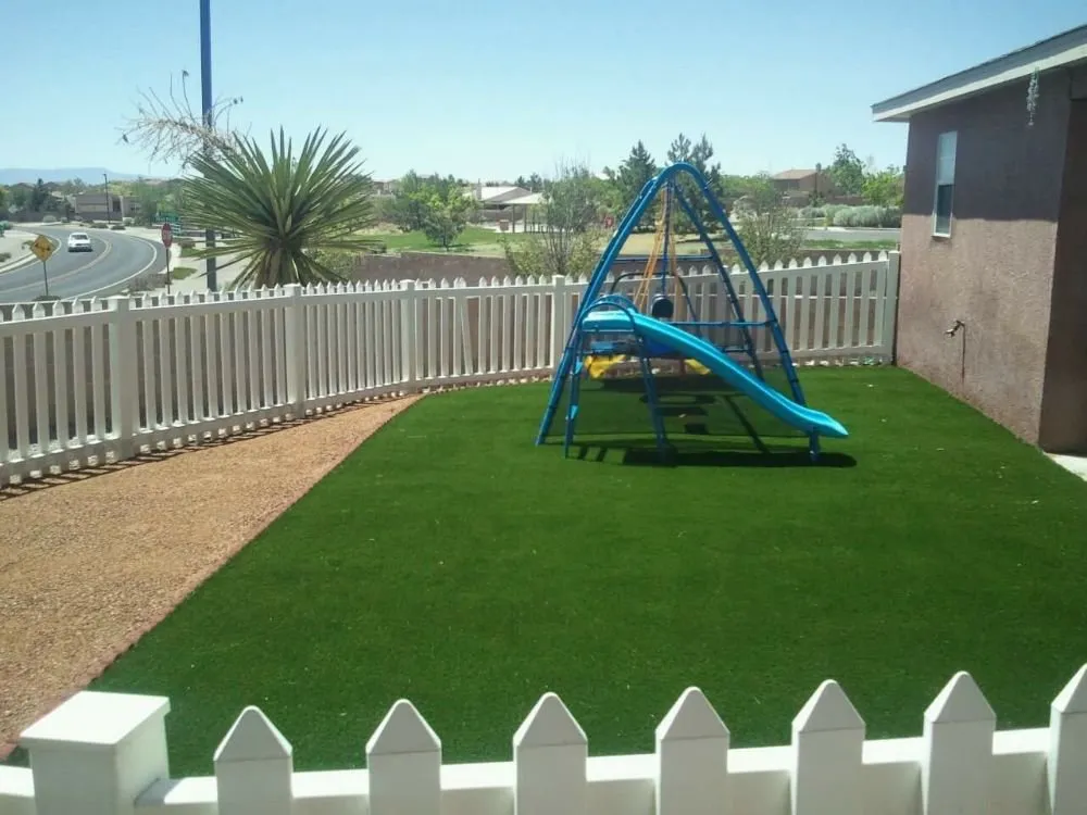 Professional yard maintenance experts serving Rio Rancho, NM - M & R Landscape