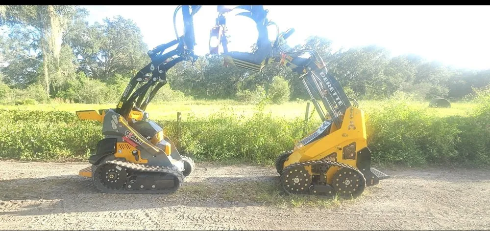 Local lawn care service for homes across Zephyrhills, FL - M & R Tree Service & Landscaping