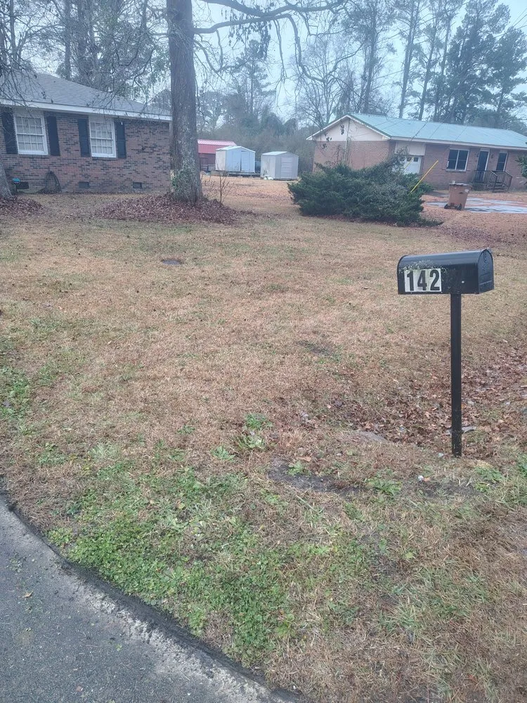 Expert lawn mowing service experts serving Delco, NC - M & T LawnCare & Landscaping