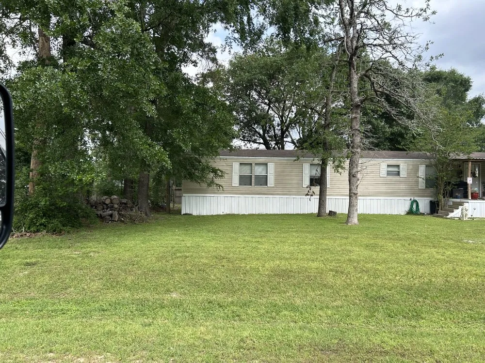 Professional yard cleanup service experts serving Magnolia, TX - M And S Handy Services