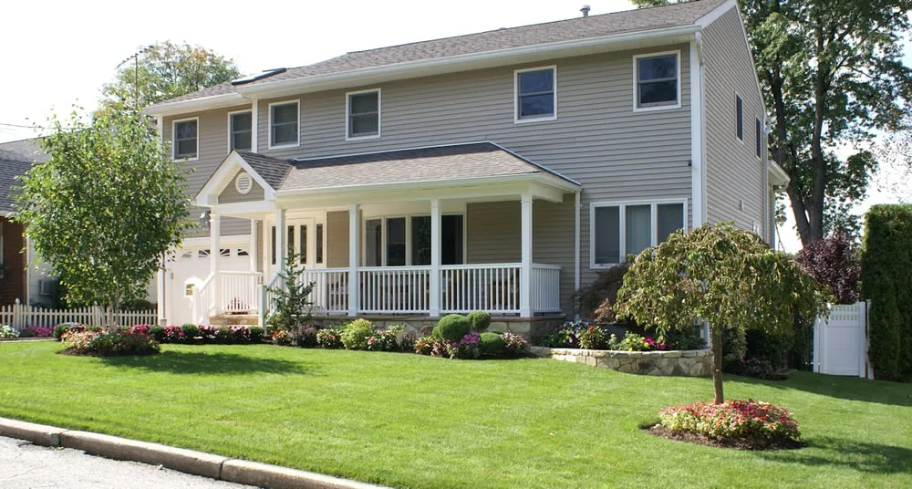 Reliable yard maintenance in Yonkers, NY - M. Carbillano Landscaping