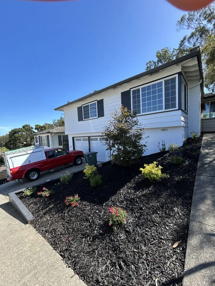 Expert yard maintenance experts serving Redwood City, CA - M Cardoso Landscaping