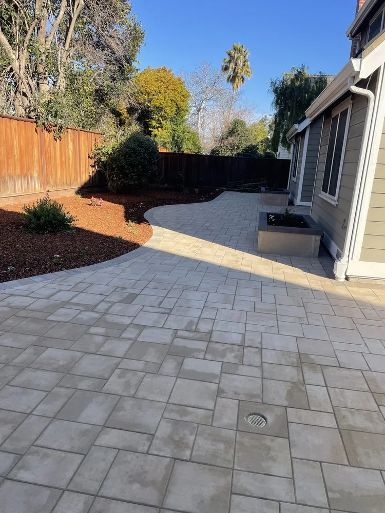 Local lawn care service near you in Redwood City, CA by M Cardoso Landscaping