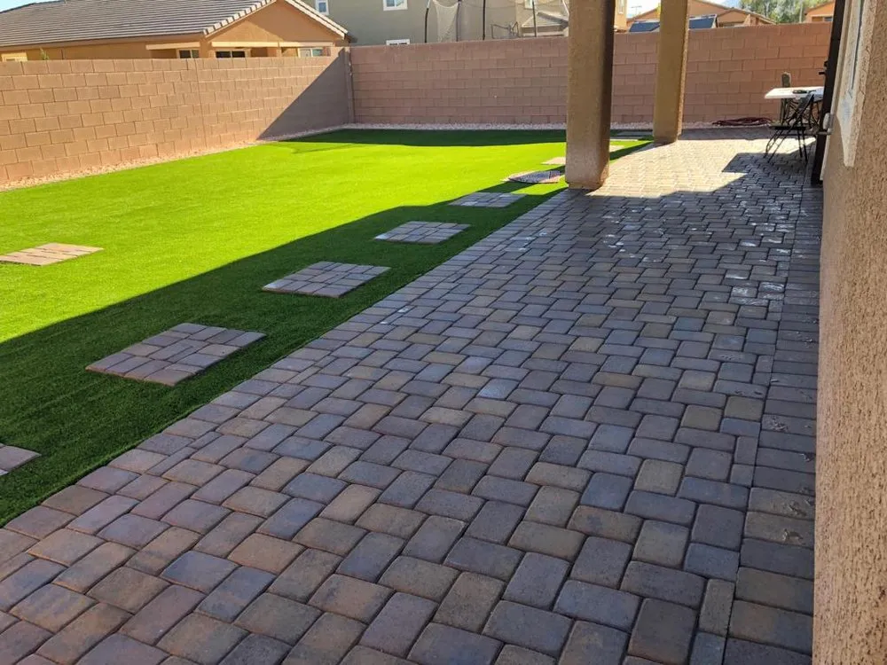 Professional garden landscaping in Henderson, NV by M D Unique Touch