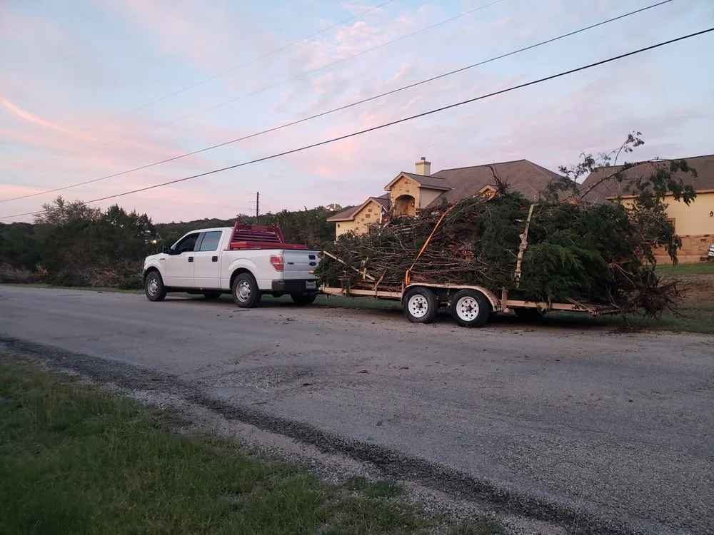 Custom yard cleanup service in Bandera, TX by M E T A