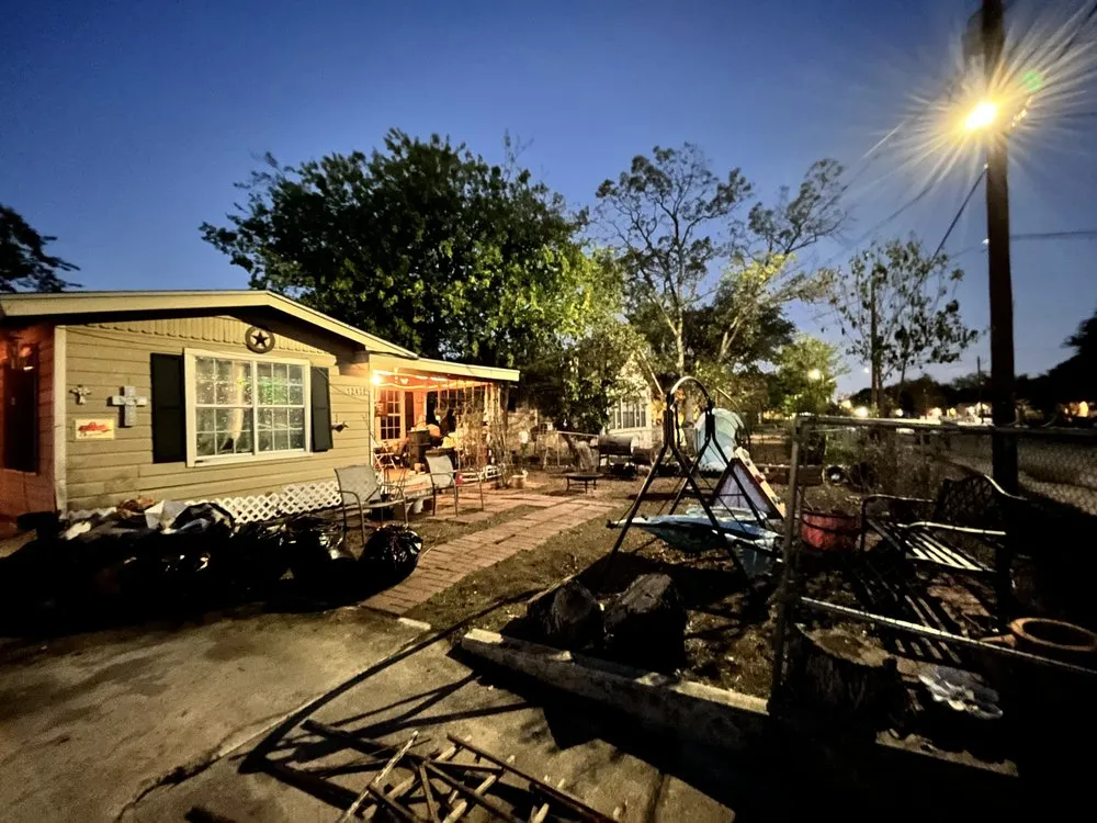 Local garden landscaping for residential properties in San Antonio, TX by Mì Familia Landscaping