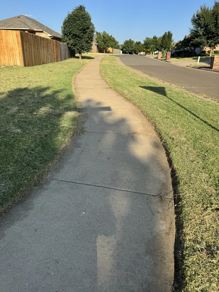 Top-rated garden landscaping in Oklahoma City, OK - M G Lawn and Landscaping Services