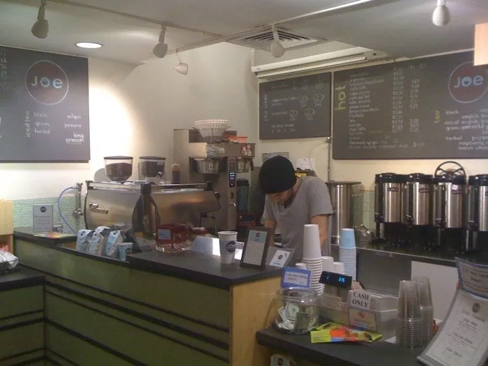 Reliable lawn care service with custom design across Hempstead, NY - M Hernandez Landscaping and Design