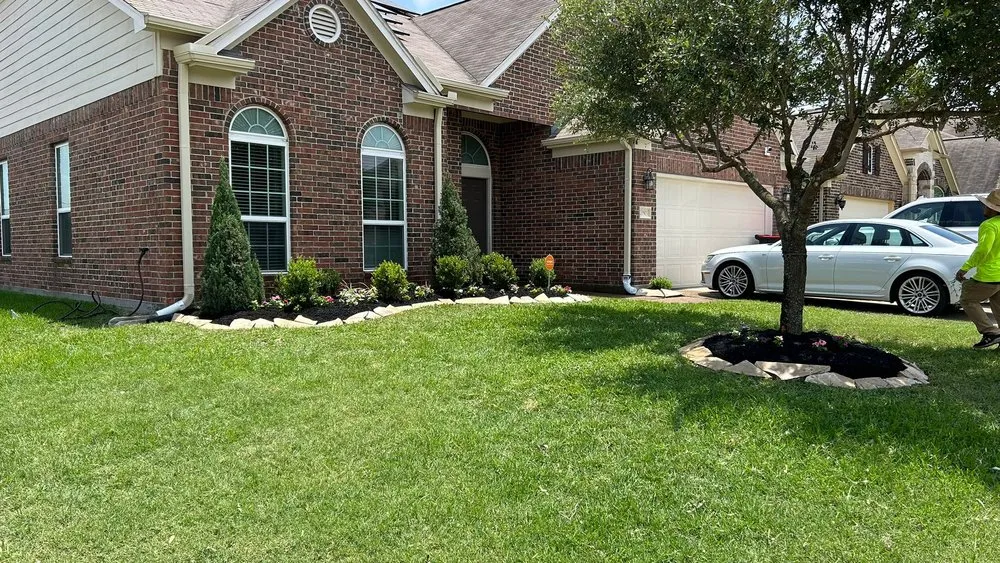 Professional lawn mowing service in Katy, TX by M J Gardening
