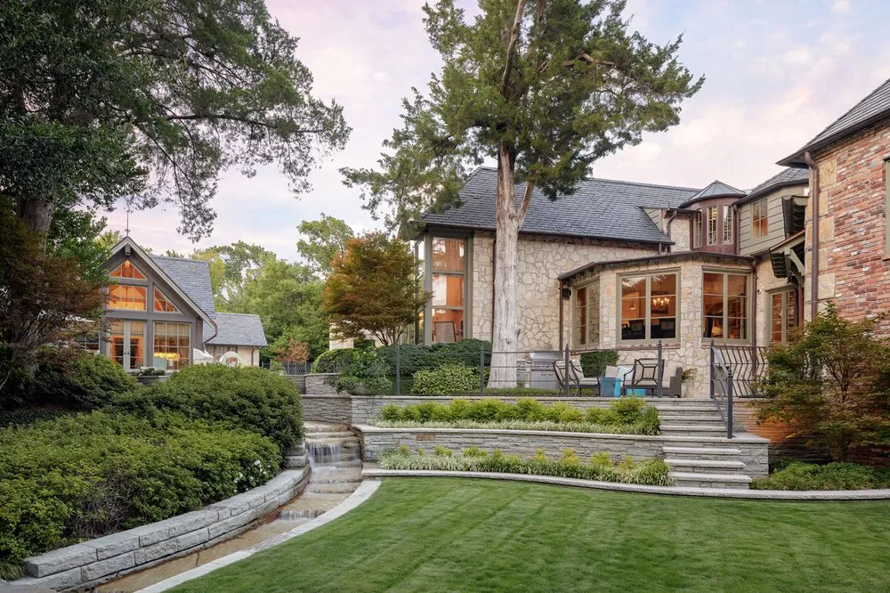 Trusted yard maintenance in Addison, TX - M. M. Moore Construction Company