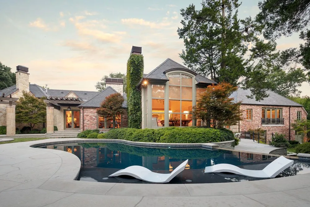 Professional yard cleanup service experts serving Addison, TX - M. M. Moore Construction Company