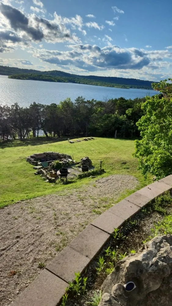 Custom lawn care service for beautiful yards across Austin, TX - M-Pyrescapez Konstruction