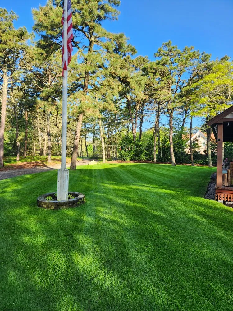 Custom lawn care service experts serving Harwich, MA - M R Eldredge Landscaping