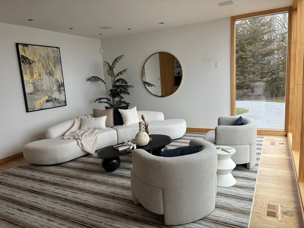 Expert garden landscaping in Riverhead, NY by M. R. House Cleaning Services