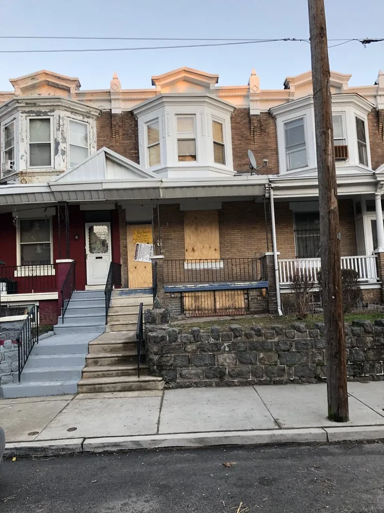 Custom yard maintenance in Philadelphia, PA - M R Landscape Services